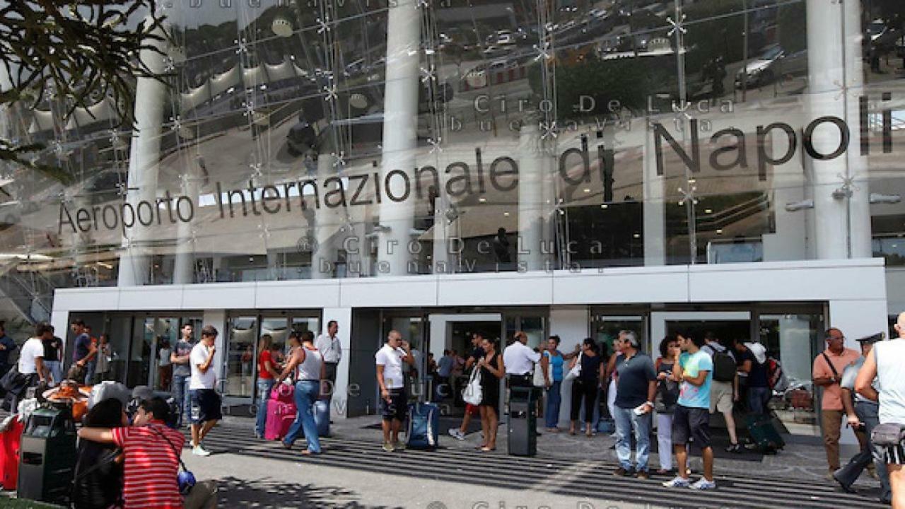 Apartamento La Casa Del Re Borbone Nápoles Exterior foto